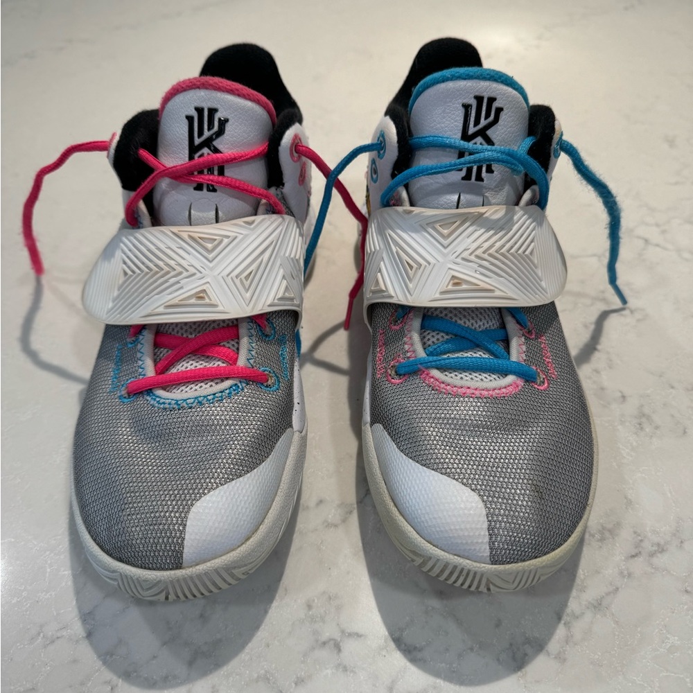 Nike Kyrie flytrap basketball shoes